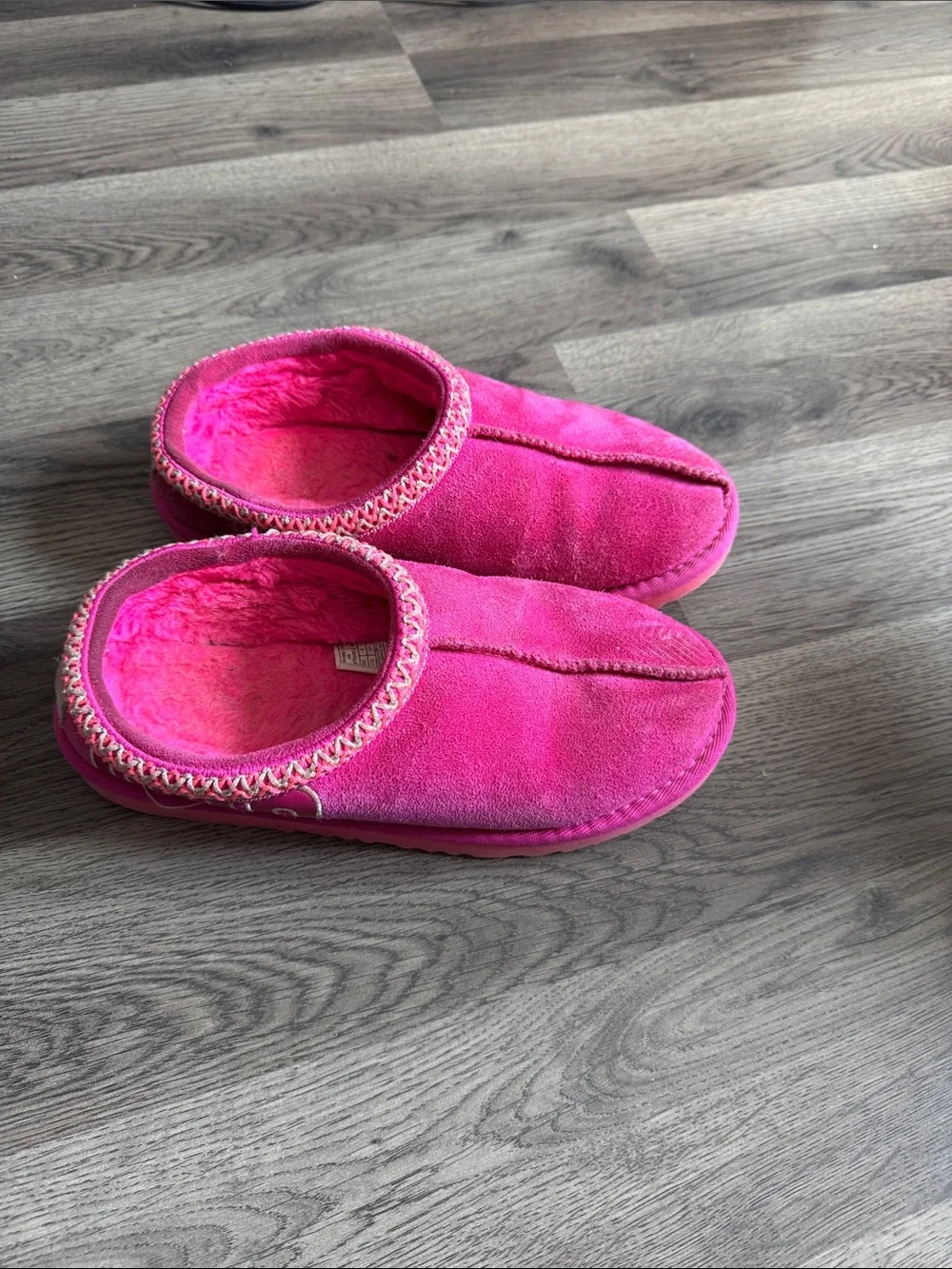 UGG Kids Pink Suede Slip-On Slipper shoes